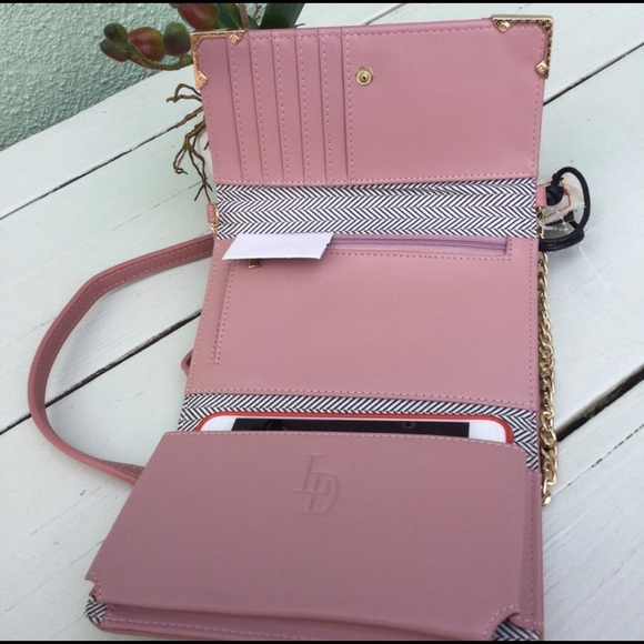 🎈 NWT Crossbody phone case and wallet🎈 - Picture 3 of 4